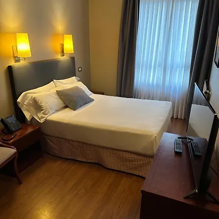 Compostela 2* ויגו