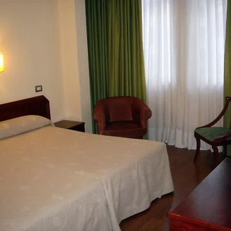 Hotel Compostela