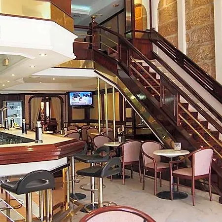Hotel Compostela 2*